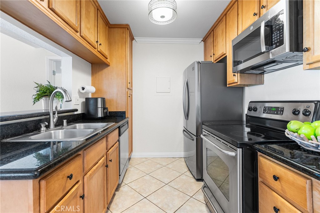 1345 Cabrillo Park Drive M14