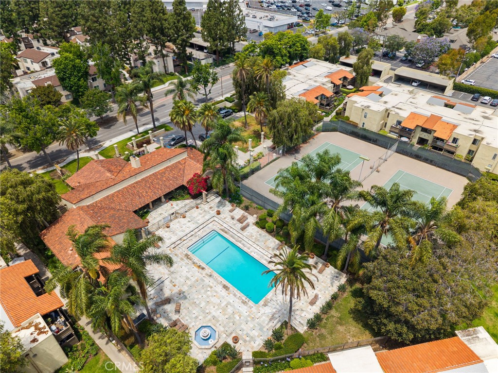 1345 Cabrillo Park Drive M14