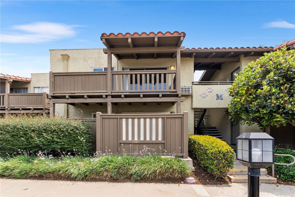 1345 Cabrillo Park Drive M14