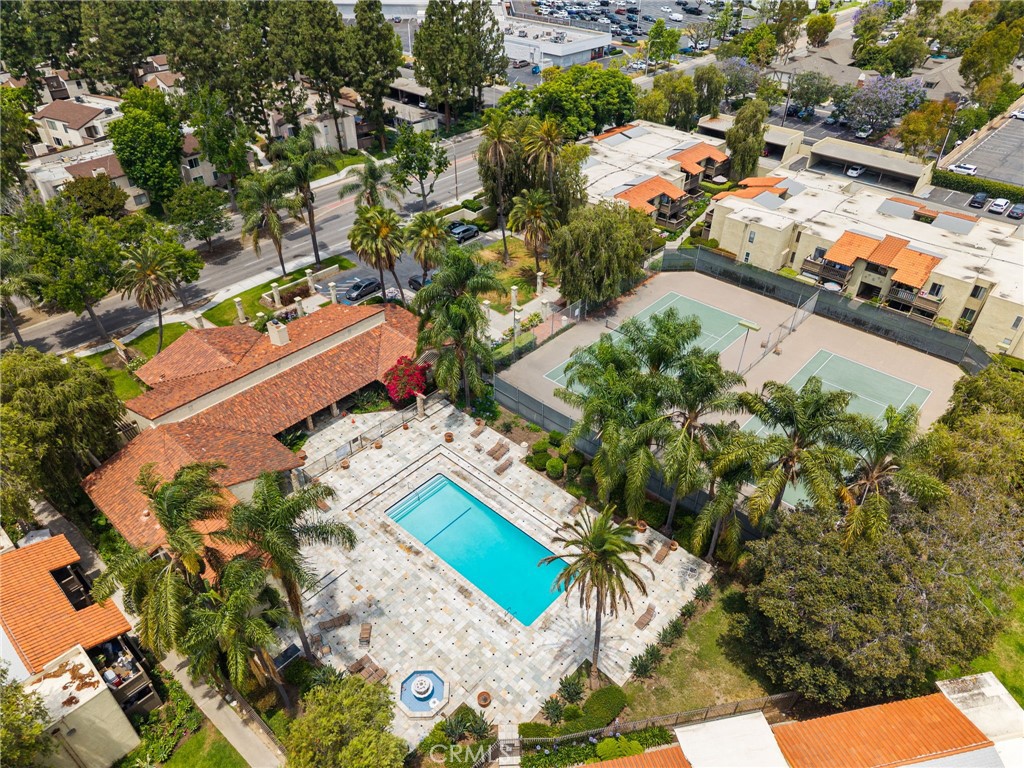 1345 Cabrillo Park Drive M14