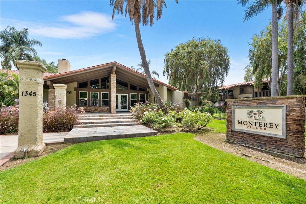 1345 Cabrillo Park Drive M14