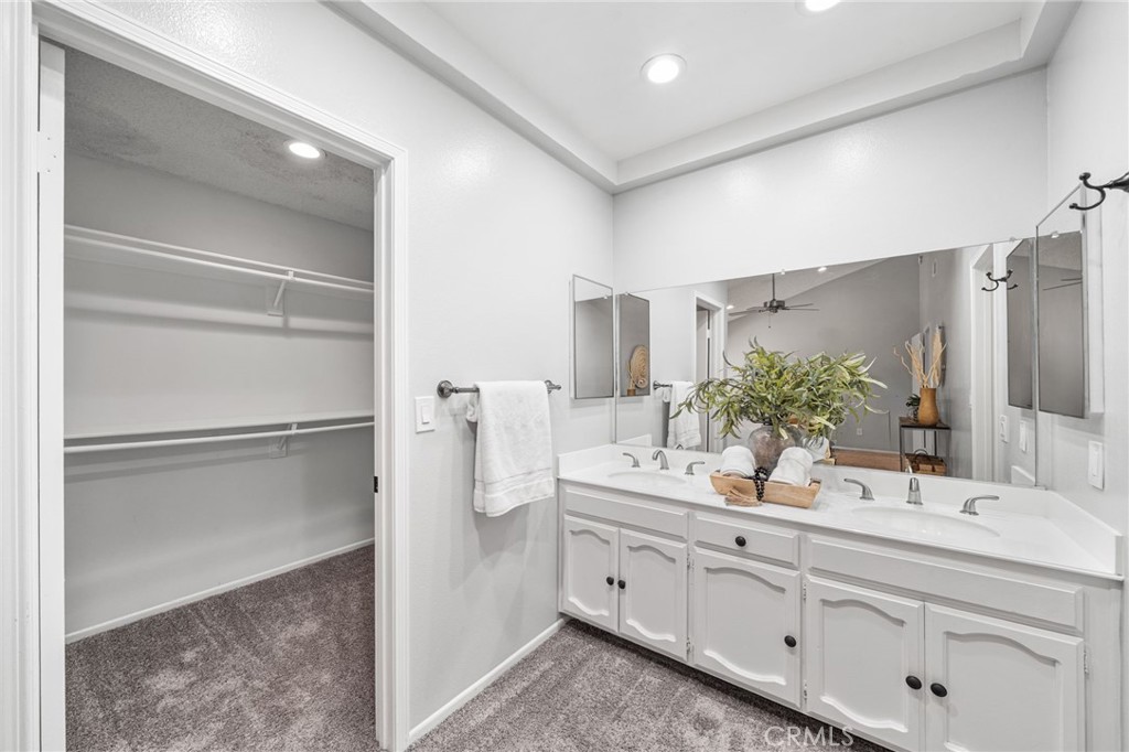 211 E Ponderosa Lane 10