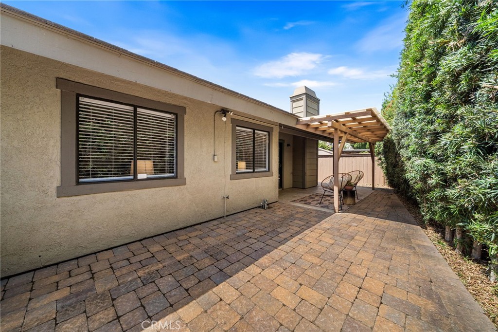 211 E Ponderosa Lane 10