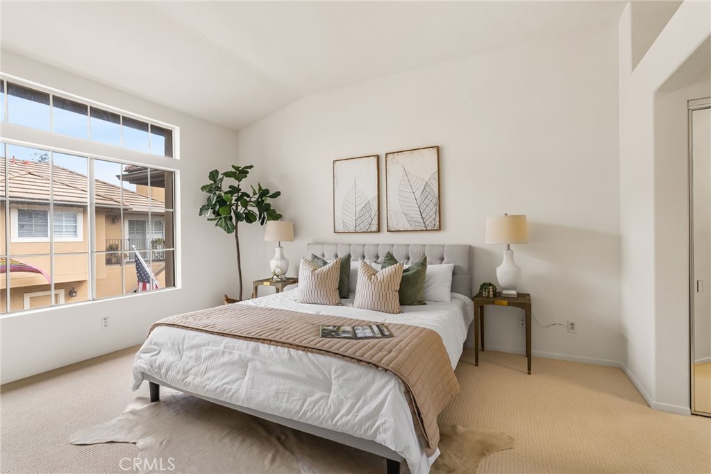 8123 E Oak Ridge Circle