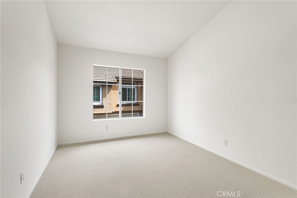 8123 E Oak Ridge Circle