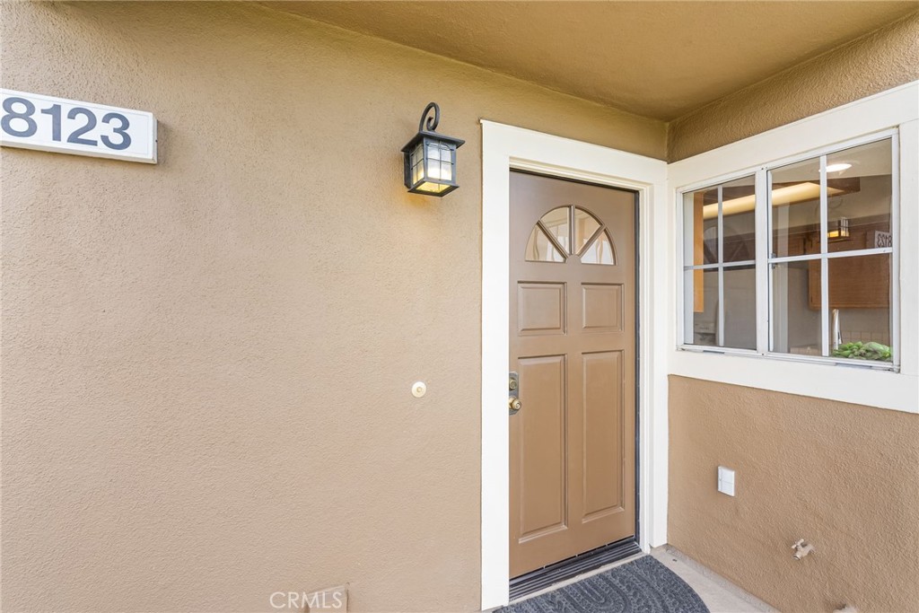 8123 E Oak Ridge Circle