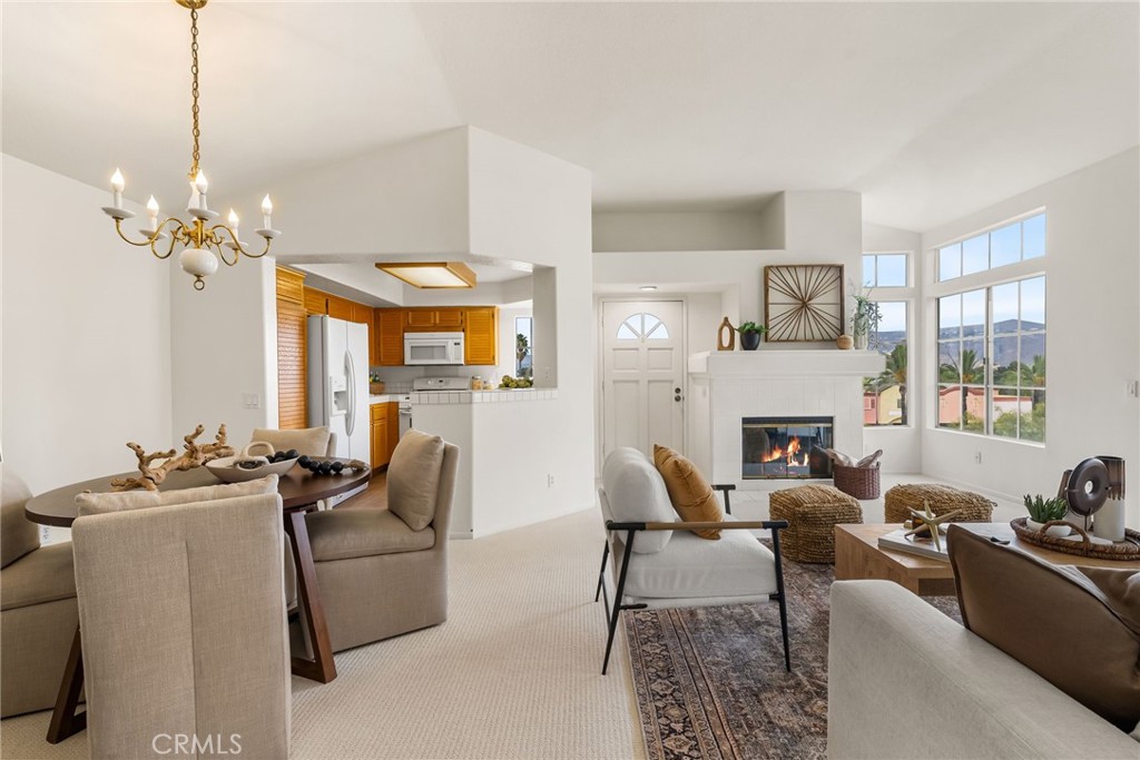 8123 E Oak Ridge Circle