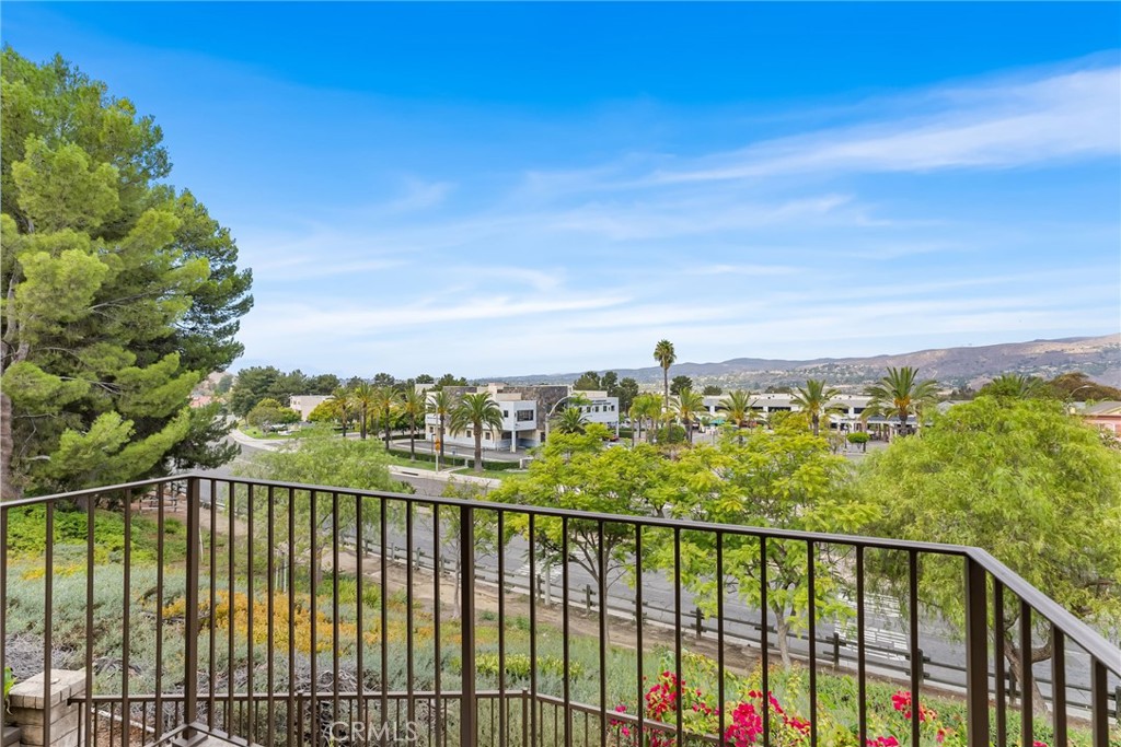 8123 E Oak Ridge Circle