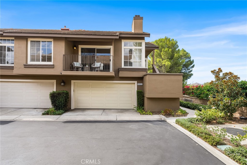 8123 E Oak Ridge Circle