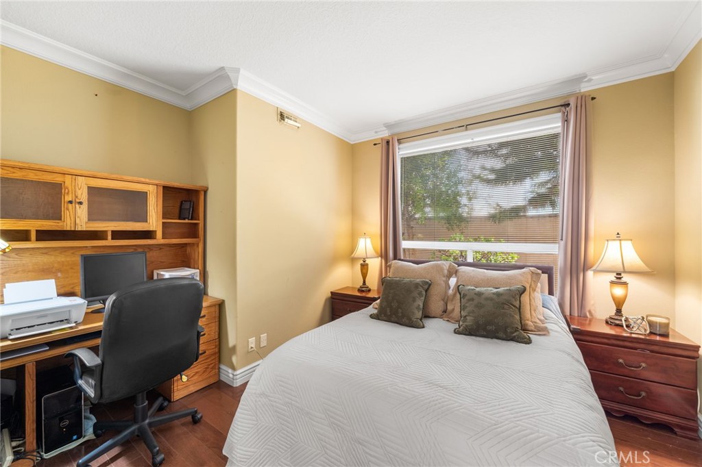 859 S Parkglen Place