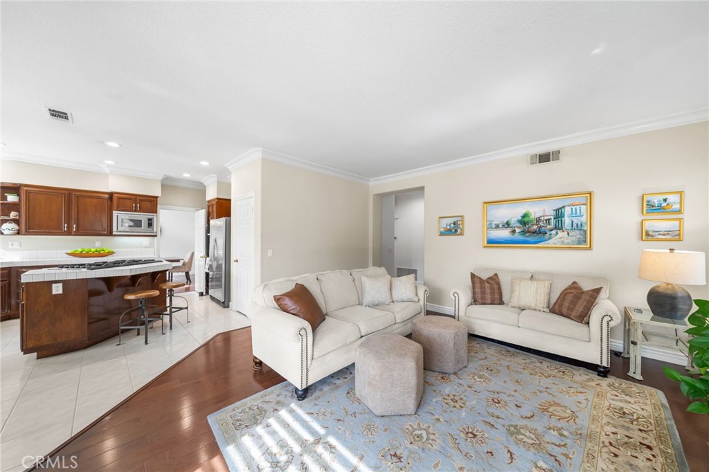 859 S Parkglen Place