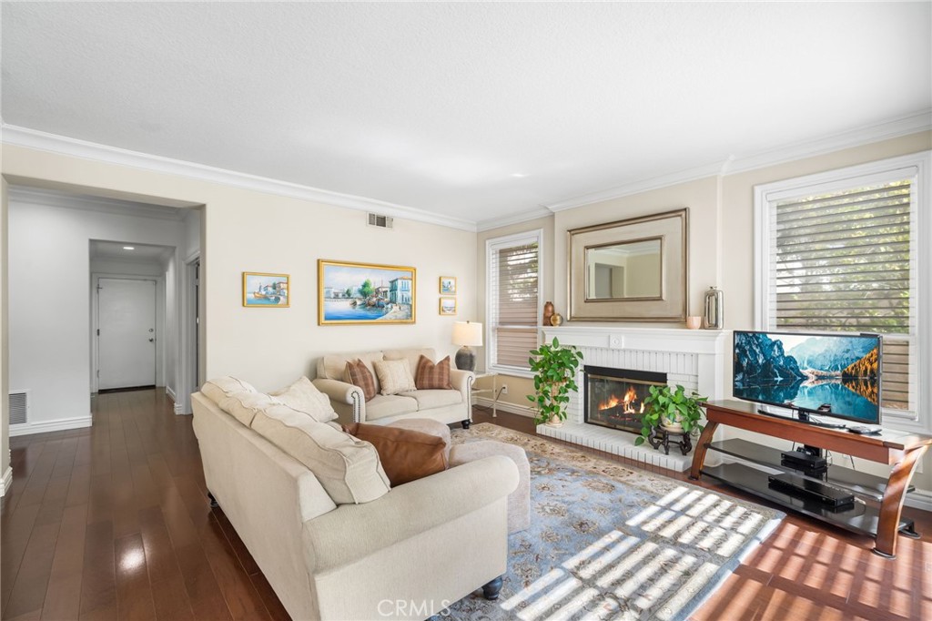 859 S Parkglen Place