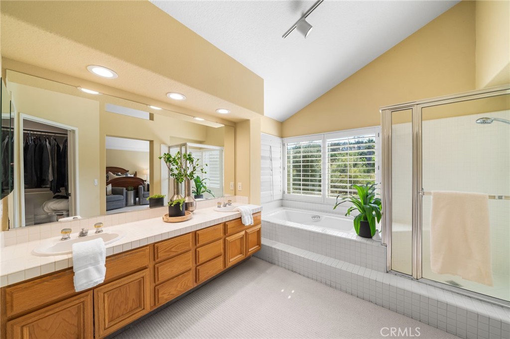 859 S Parkglen Place