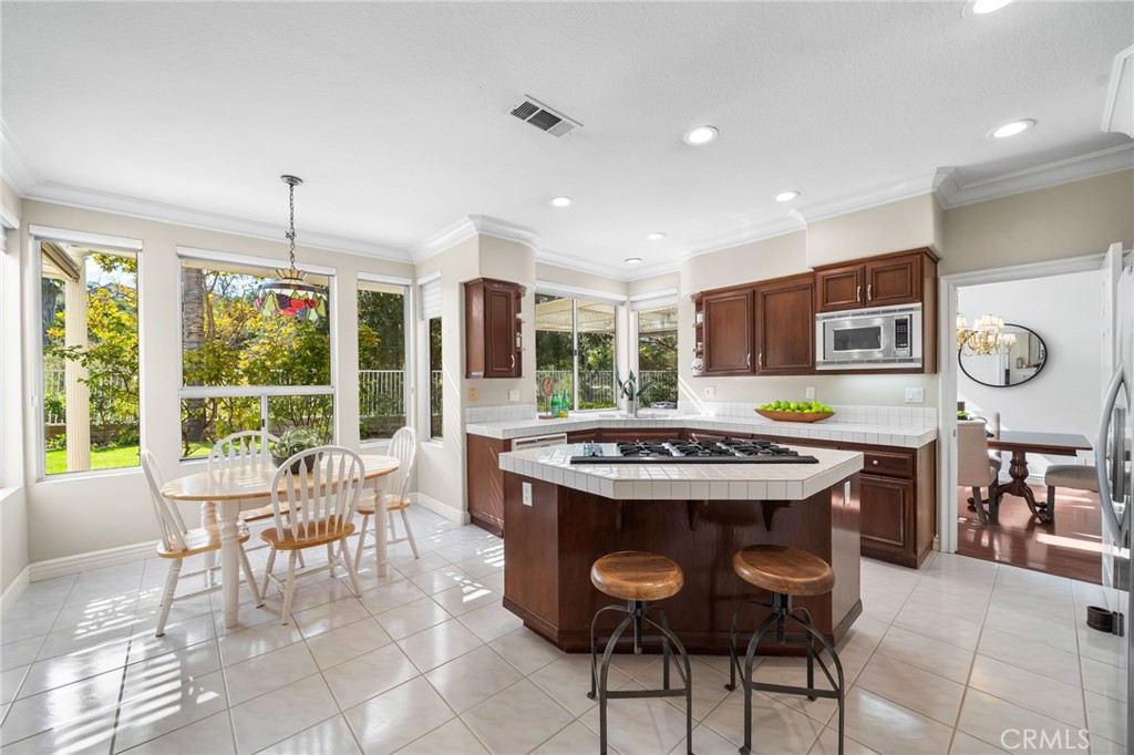 859 S Parkglen Place