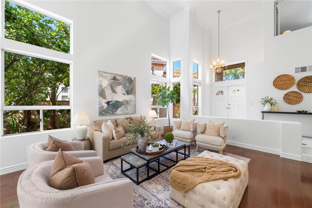 859 S Parkglen Place