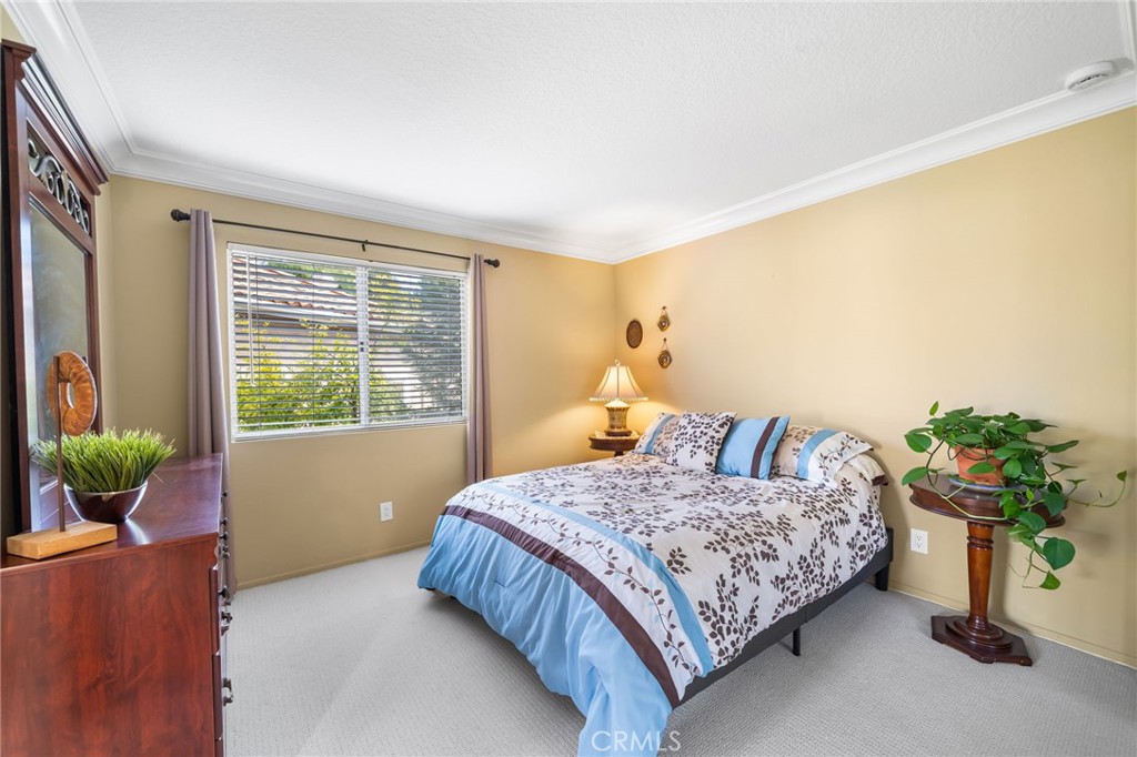 859 S Parkglen Place