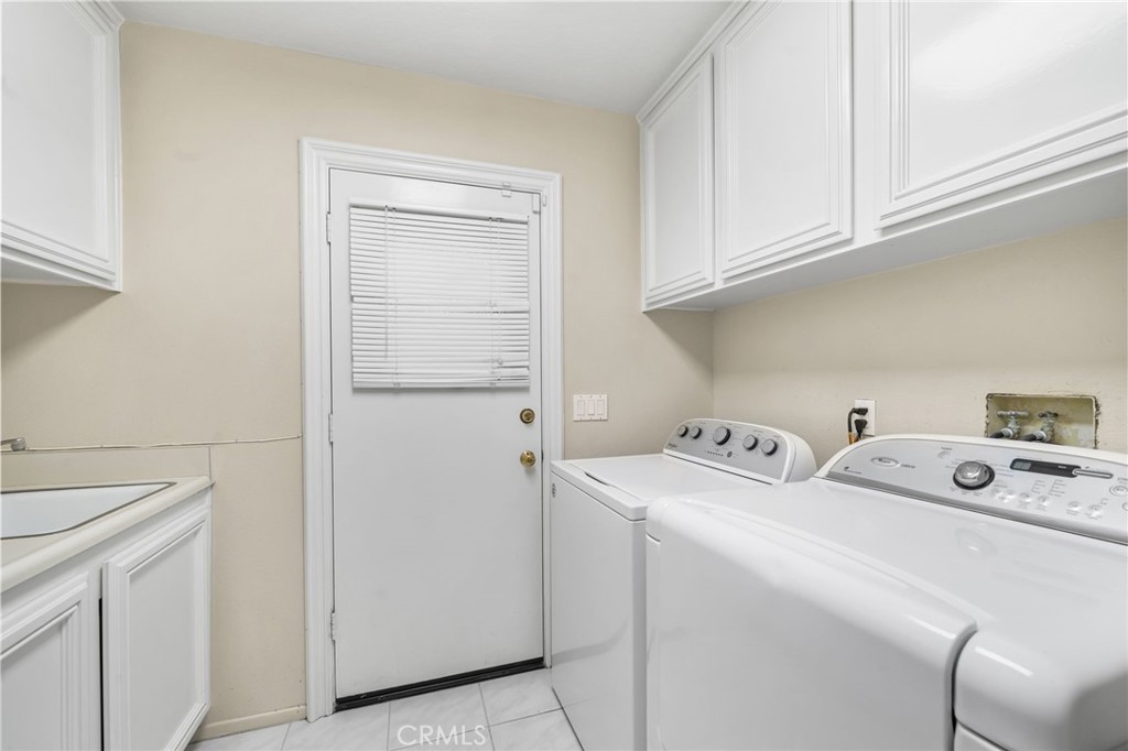 859 S Parkglen Place