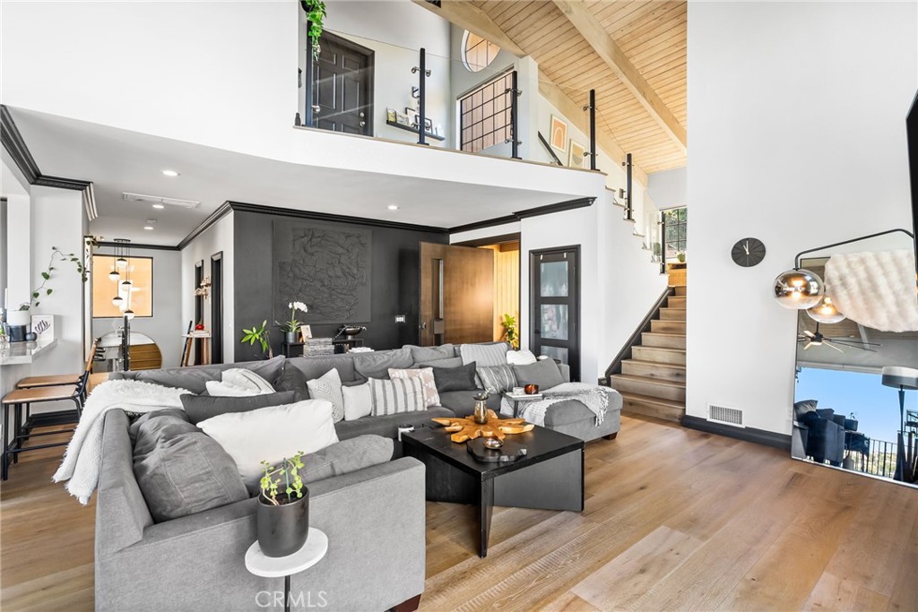 12348 Circula Panorama