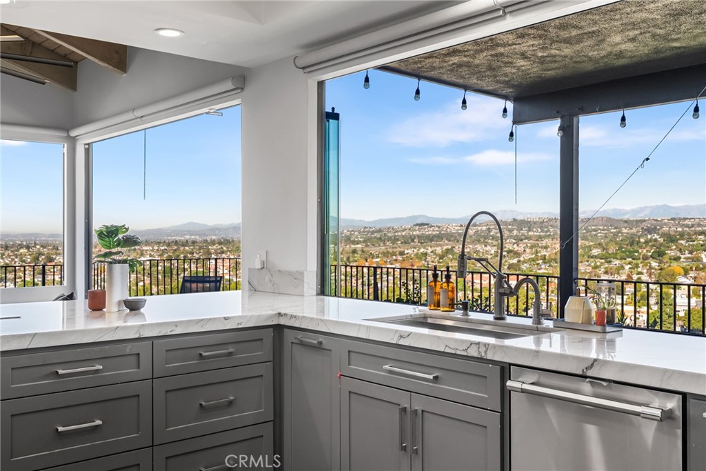 12348 Circula Panorama