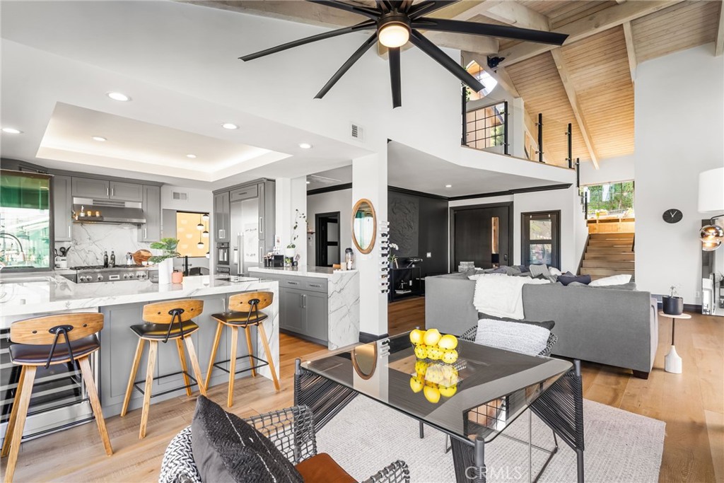 12348 Circula Panorama