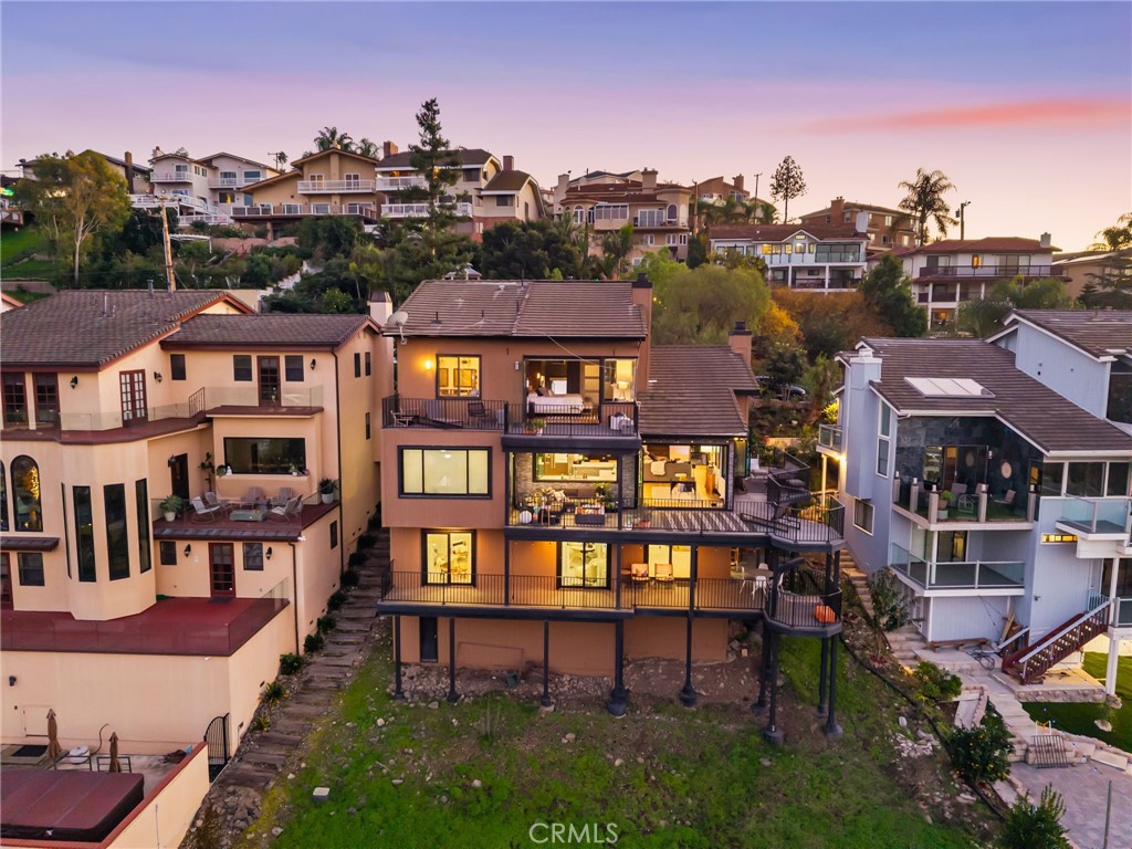 12348 Circula Panorama