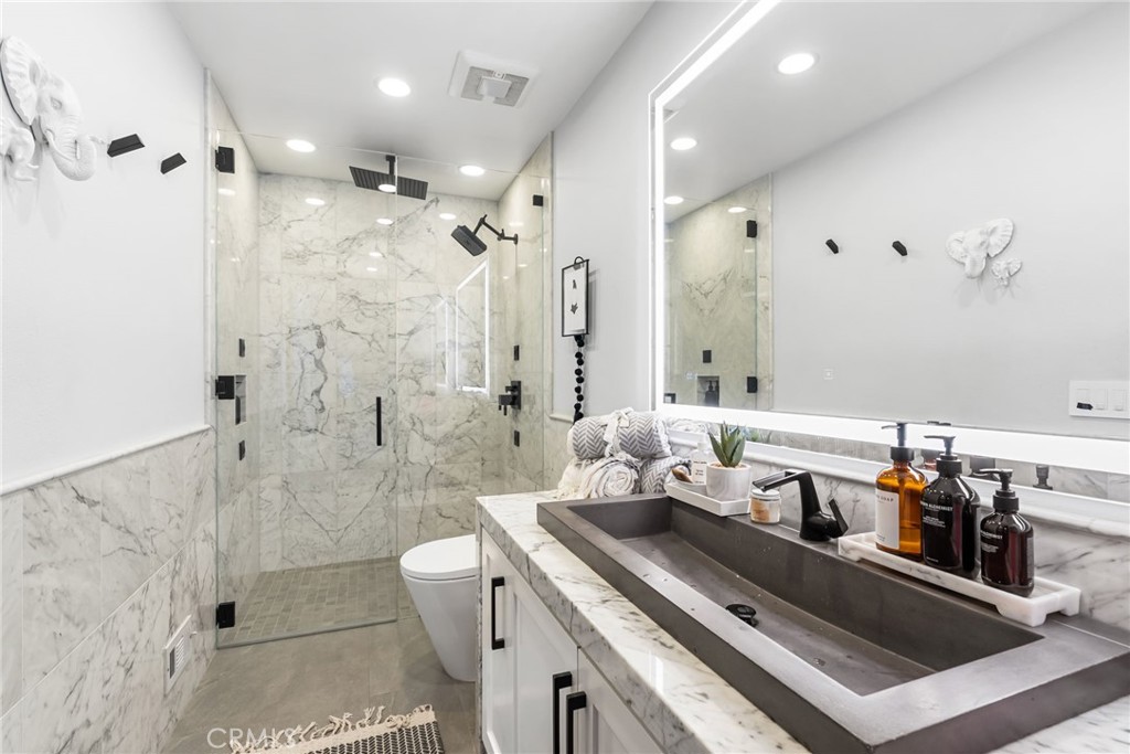 12348 Circula Panorama