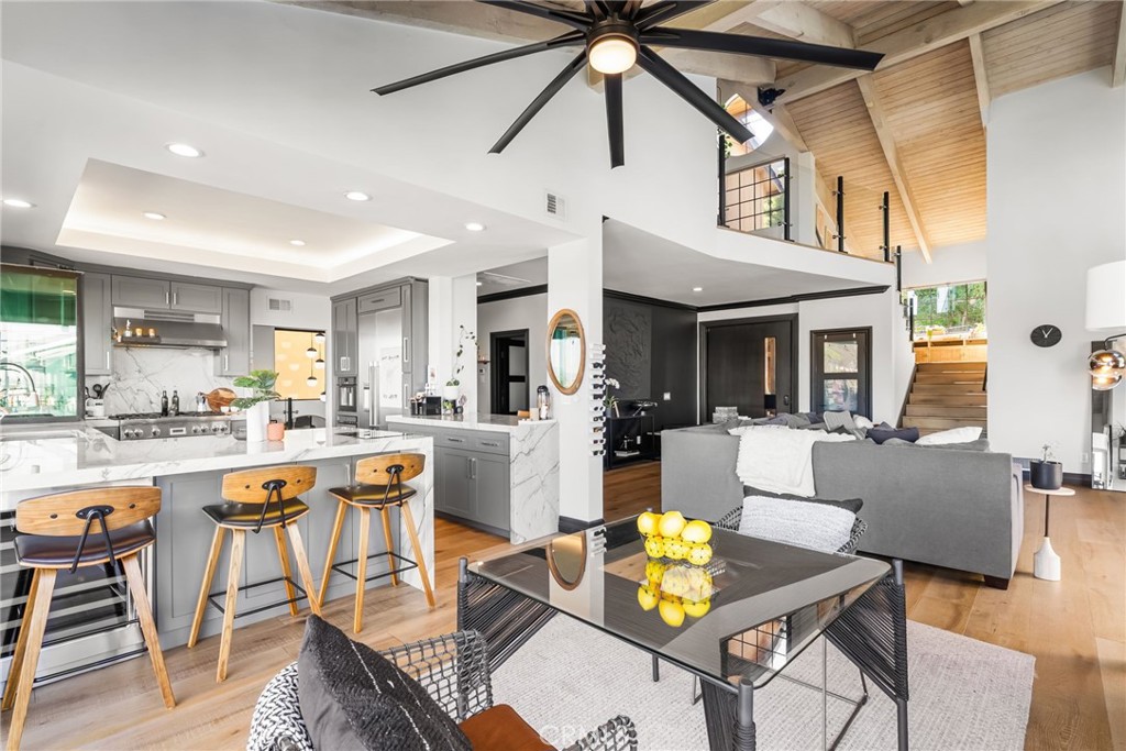 12348 Circula Panorama