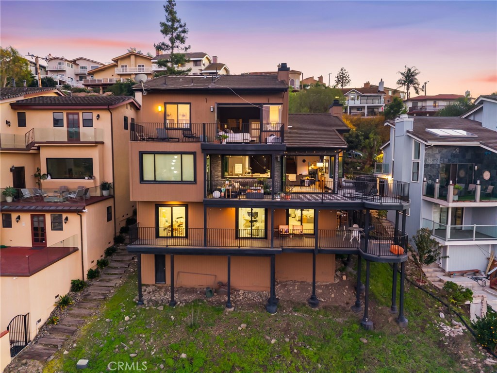 12348 Circula Panorama