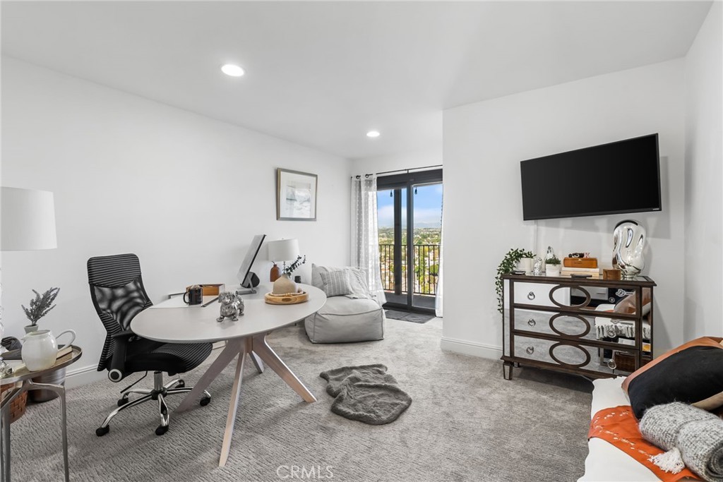 12348 Circula Panorama