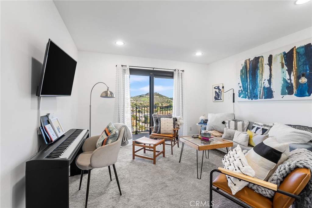 12348 Circula Panorama