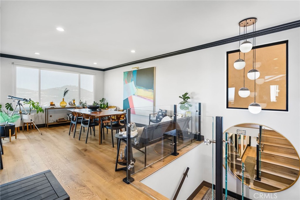 12348 Circula Panorama