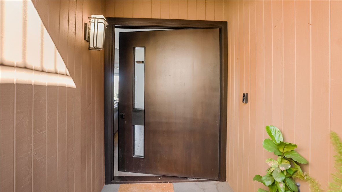 12348 Circula Panorama