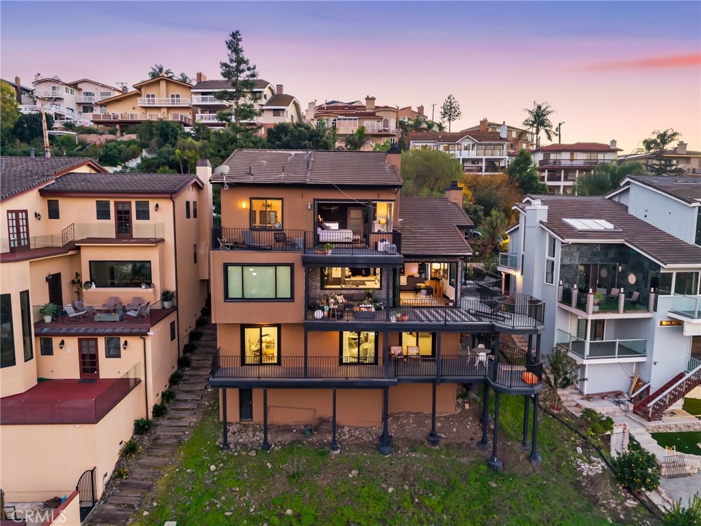 12348 Circula Panorama