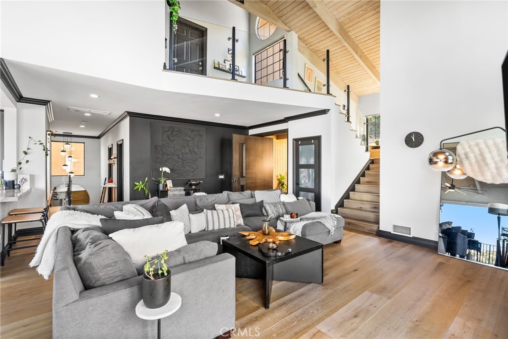 12348 Circula Panorama