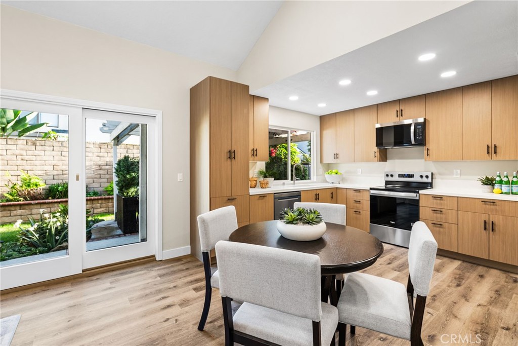 12524 Wedgwood Circle