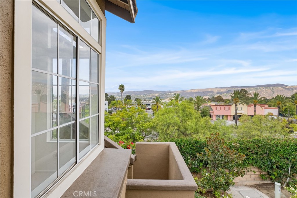 8123 E Oak Ridge Circle