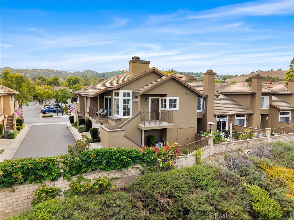 8123 E Oak Ridge Circle