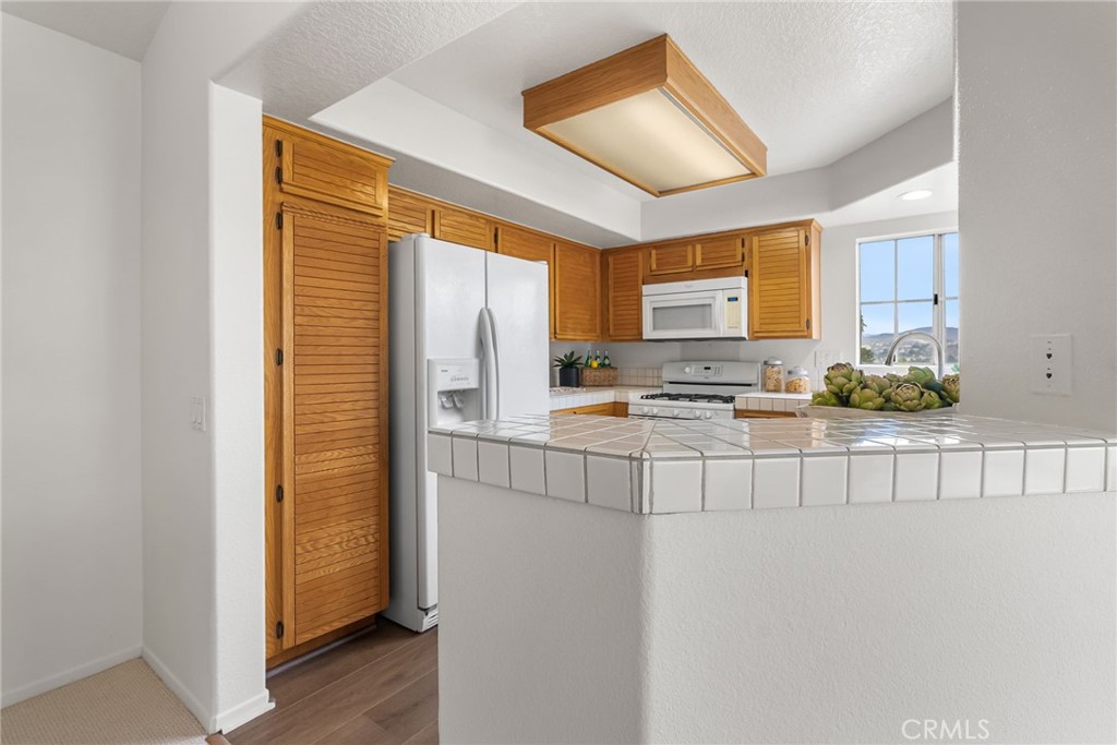 8123 E Oak Ridge Circle