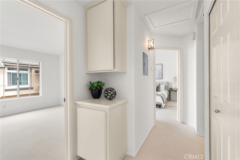 8123 E Oak Ridge Circle