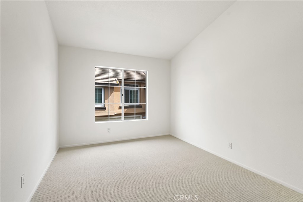 8123 E Oak Ridge Circle