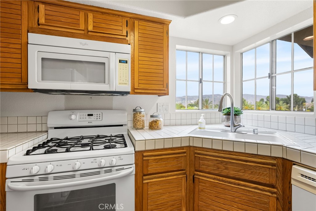 8123 E Oak Ridge Circle