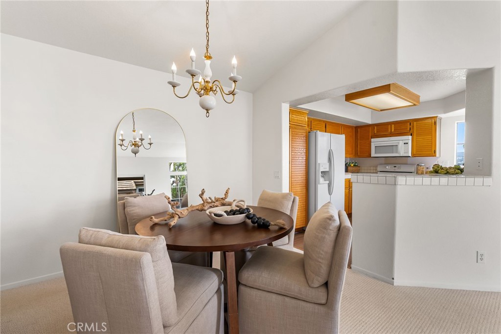 8123 E Oak Ridge Circle