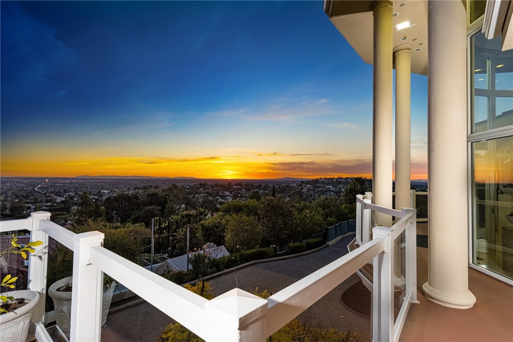 10322 Saint Charles Way