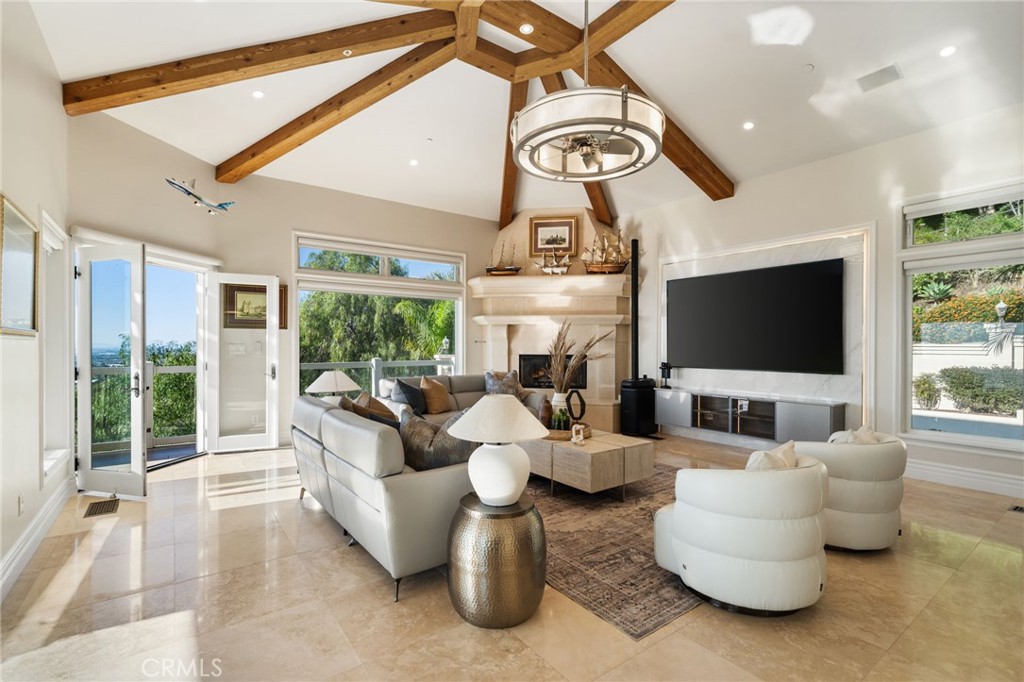 10322 Saint Charles Way