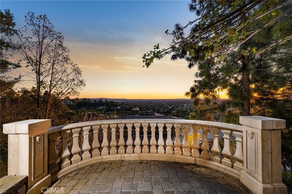 10322 Saint Charles Way