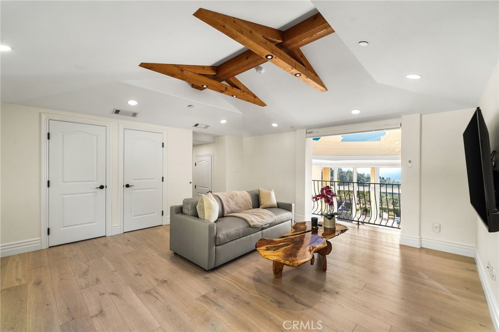 10322 Saint Charles Way