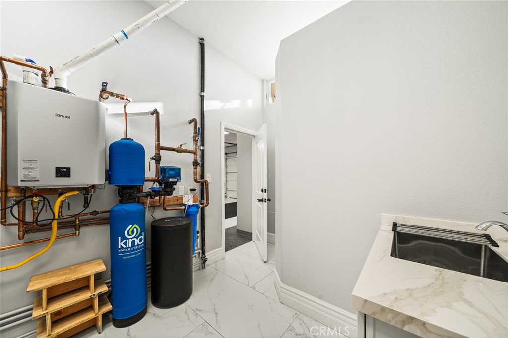 10322 Saint Charles Way