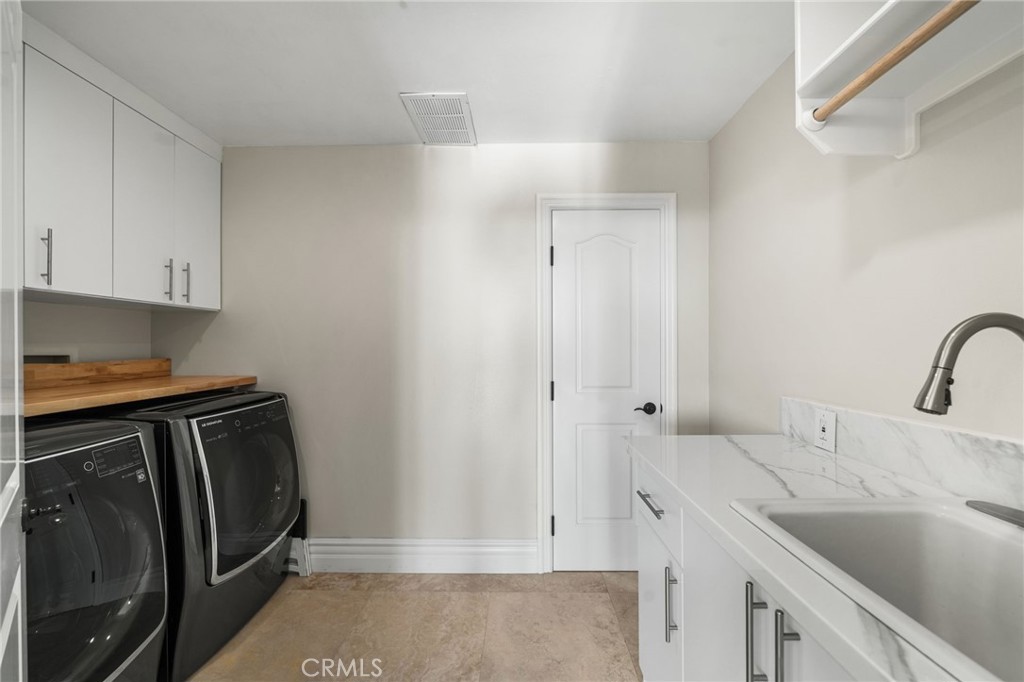 10322 Saint Charles Way