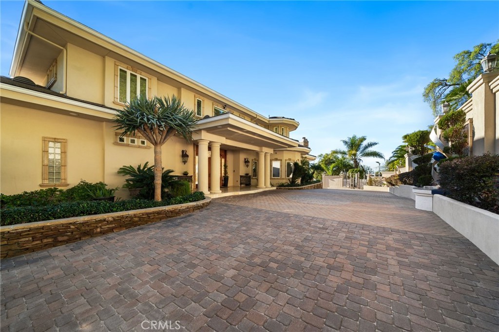 10322 Saint Charles Way