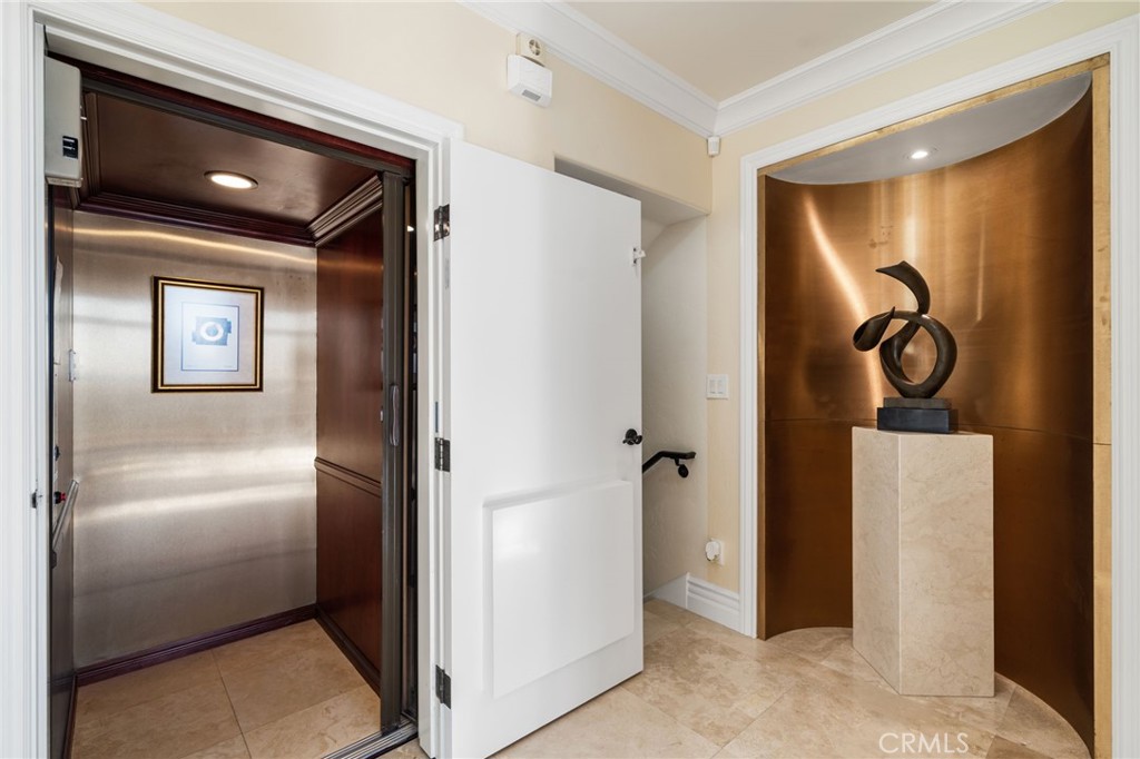 10322 Saint Charles Way